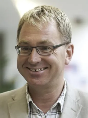 Professor Tim Bergfelder