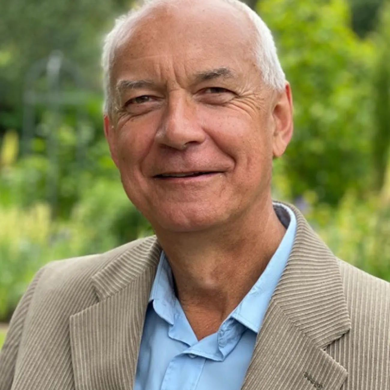 Emeritus Professor Clive Osmond